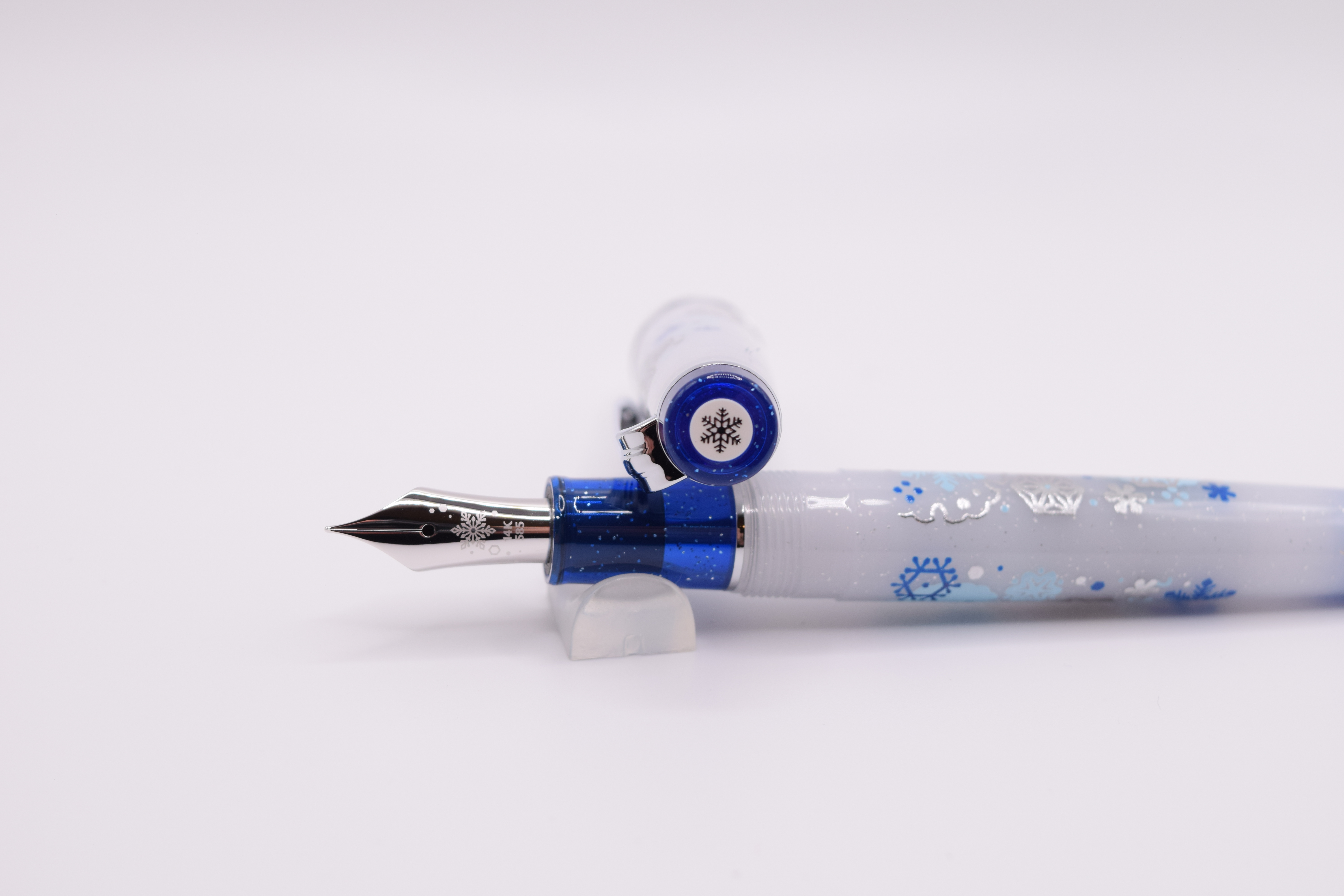 PG Slim SNOW Limited Edition – PLUS x SAILOR  